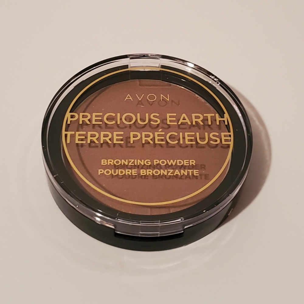 Precious Earth Bronzing Powder in 'Deep Glow'